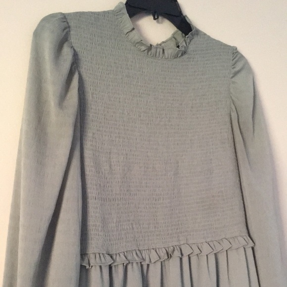 🌿 Lulus dress 🌿 - Picture 2 of 4